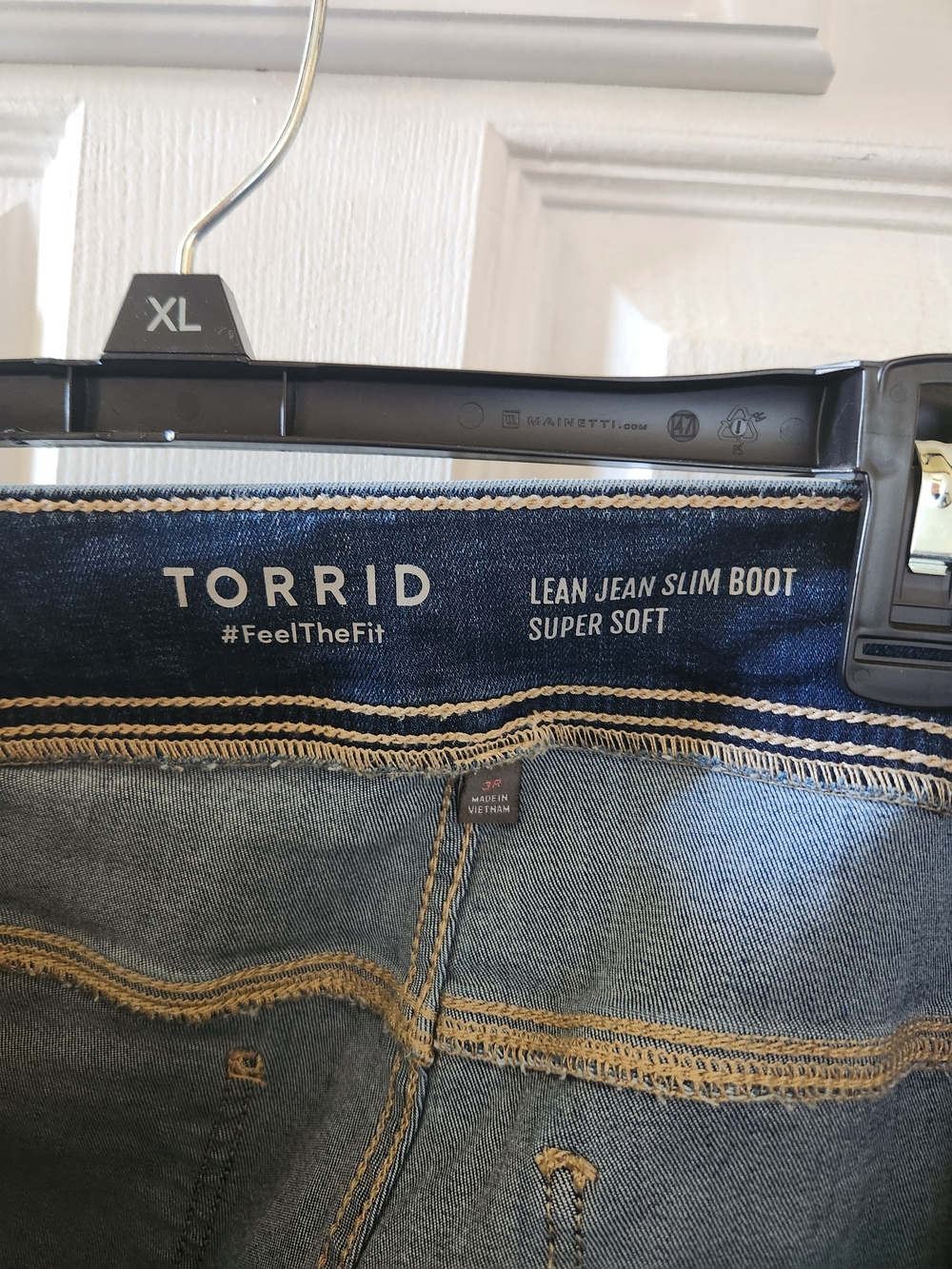 NWOT Torrid Boot Cut Jean - Picture 3 of 4